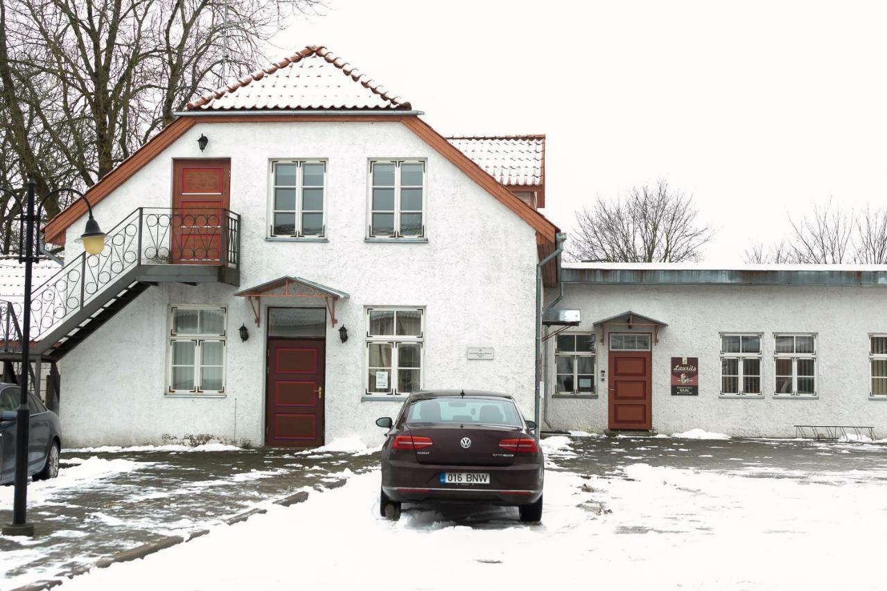 Guesthouse Laurits Kuressaare Eksteriør bilde