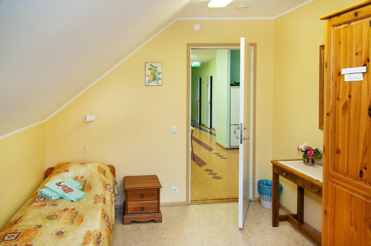 Guesthouse Laurits Kuressaare Eksteriør bilde