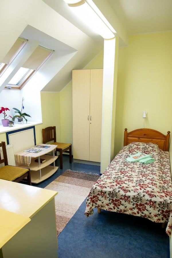 Guesthouse Laurits Kuressaare Eksteriør bilde