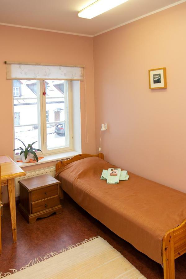 Guesthouse Laurits Kuressaare Eksteriør bilde